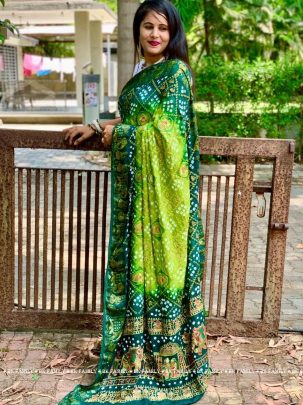 Designer Wedding Wear Ghantdi Work Pure Bandhej Silk Saree   1
