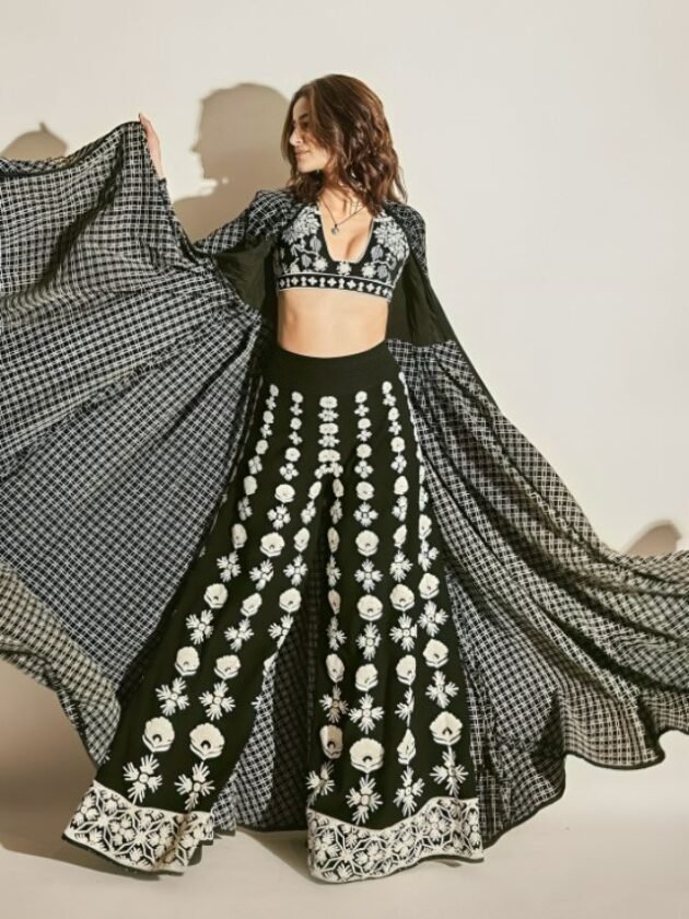 Ananya Panday in Layered Co Ord Set Ananya Panday in Layered Co-Ord Set