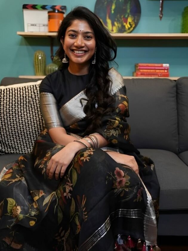 Sai Pallavi in Black floral prints Saree Sai Pallavi in Black floral prints Saree