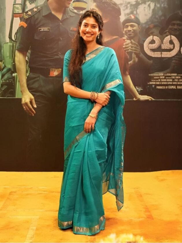 Sai Pallavi in Cotton saree at Premam and Amaran Premiere Sai Pallavi in Cotton saree at Premam and Amaran Premiere
