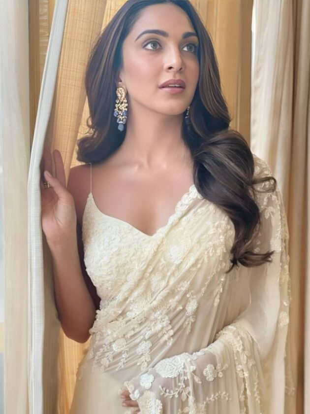 Kiara Advani in White Colour Saree Kiara Advani in White Colour Saree