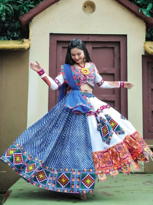 Navratri Lehenga Choli with Kamarbandh Navratri Lehenga Choli with Kamarbandh