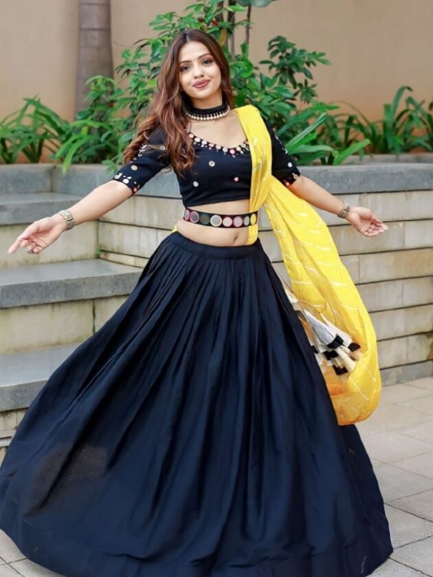 Navratri Lehenga Choli with Waist Belt Navratri Lehenga Choli with Waist Belt