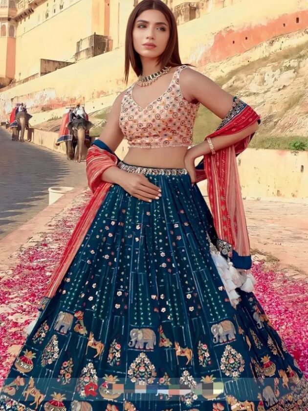 Navratri lehenga choli with sleeveless blouse Navratri lehenga choli with sleeveless blouse