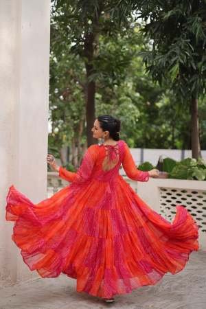 9 Miter Flair Kutchi Patche Work Red And Pink Navratri Gown