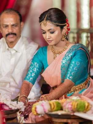 Attractive Jacquard Work Soft Silk Saree With Rich Pallu And Contrast Blouse