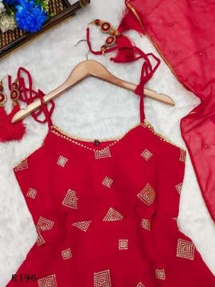 Attractive Red Georgette Sleeveless Gown