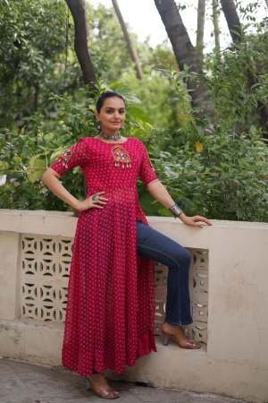 Bandhani Print Work Pink Colour Navratri Kurti
