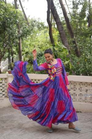 Bandhej Print Purple With Pink Colour Navratri Gown