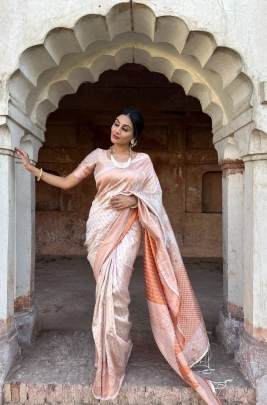 Beautiful Cream Banarasi Soft Silk Saree With Jacquard Weave