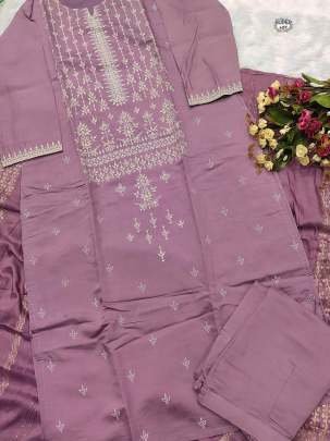 Beautiful Designer Chanderi Kurtis Set With Inner