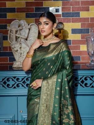Beautiful Green Pallu Banarasi Raw Silk Saree With Tassels