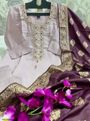 Beautiful Lihgt Pink Muslin Viscose Handwork Suit Set