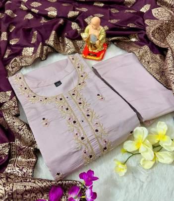 Beautiful Lihgt Pink Muslin Viscose Handwork Suit Set