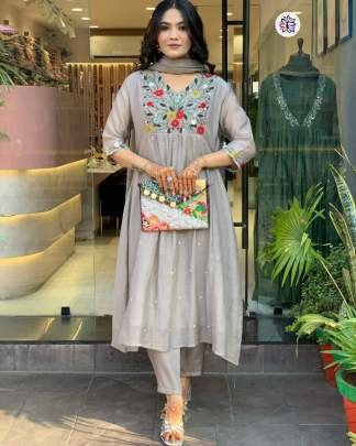 Beautiful Viscose Chinon Embroidery 3pcs Suit