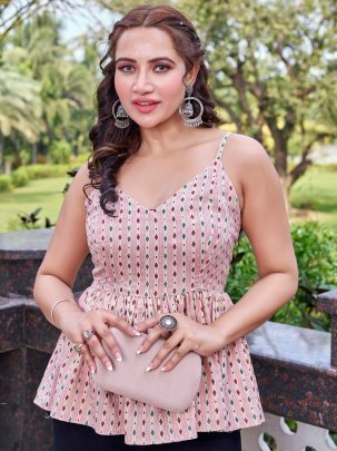 Beautyfull Sleeveless Pink Peplum Western Top 