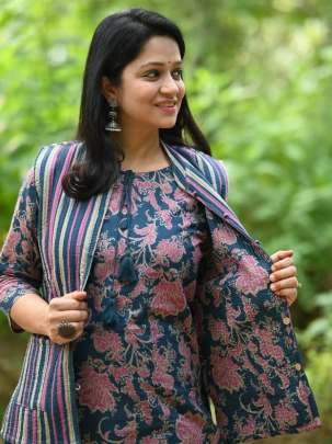 Blue Flower Printed Pure Cotton Kurtis With Stipe Printed Koti