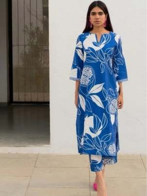 Blue Regular Wear Cotton Kurtis Set With Flower Print