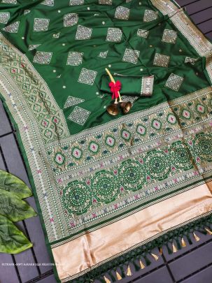Classic Green Soft Ajrakh Silk weaving Saree with beautiful Lagdi Patta Work