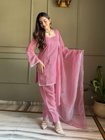 Crunchy Silk Pink Suit Set With Siroski Work