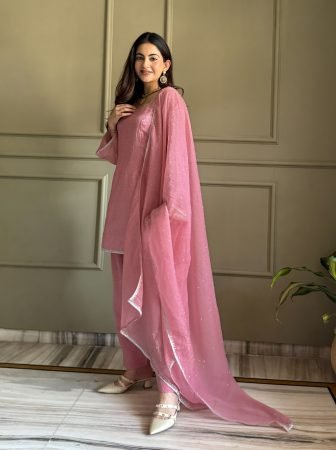 Crunchy Silk Pink Suit Set With Siroski Work