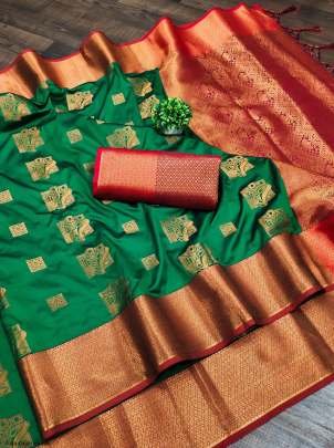 Dark Green Women Soft Silk Sarees With Design Border