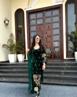 Designer Wear Heavy Viscose Velvet Suit