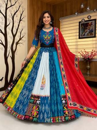 Digital Print 4 Mtr Flair  Navratri Lehgenga
