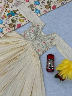 Elegant Floral Printed Ethnic Wear