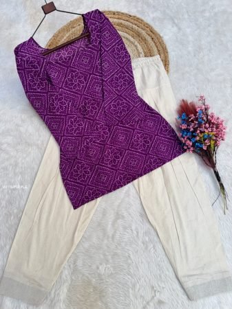 Elegant Purple Bandhani Print Straight Kurti With Comfortable Cotton Farsi Pant