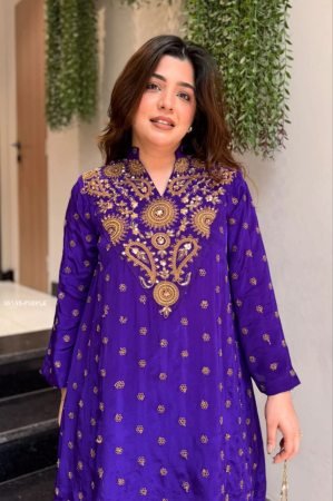 Elegant Womens Embroidered Kurta Pant Ethnic Set