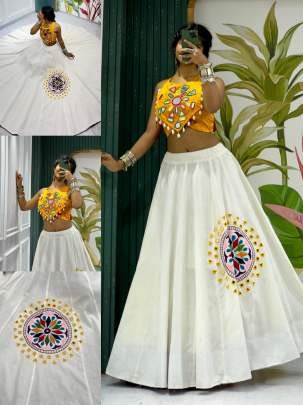 Elegent Navratri 10 Meter Flair Lehenga With Halter Neck Blouse