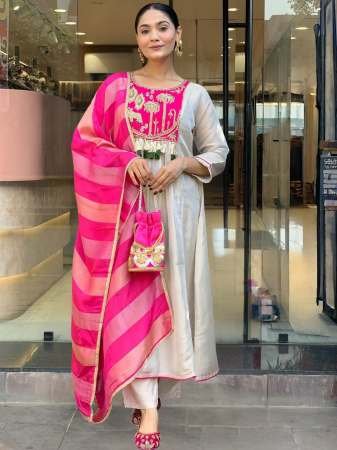 Embroidered Work Pink  Colour Kurti 3 Pcs Set