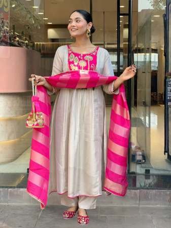 Embroidered Work Pink  Colour Kurti 3 Pcs Set