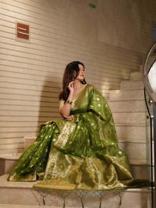 Festival Wear Floral Weaving Zari Organza Saree