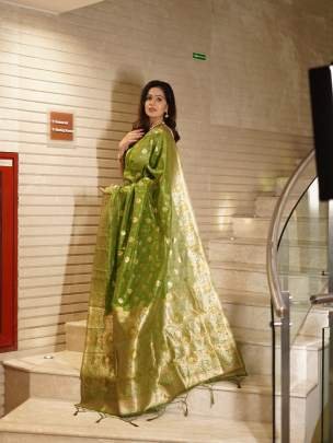 Festival Wear Floral Weaving Zari Organza Saree