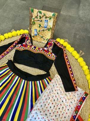 Gamthi Work And Digital Printed Maslin Lehenga Choli