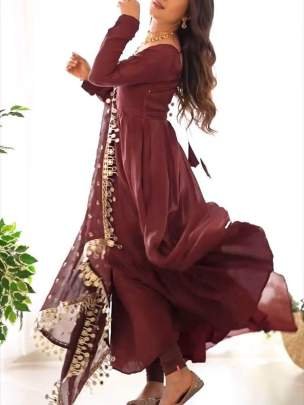 Glamour Look Round Neck Chinnon Silk Anarkali Suits With Beautiful Dupatta
