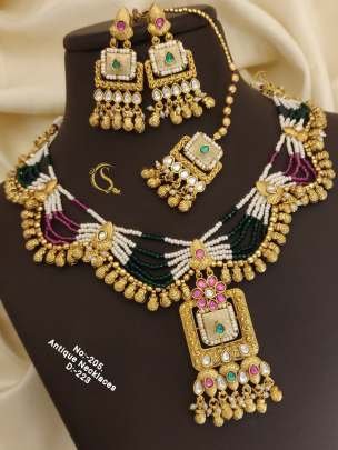 Golden Antique Necklace Set