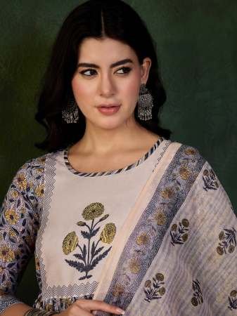 Gray  Colour Silk Fabric Kurti 3 Pcs  Set