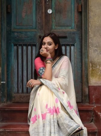 Ivory Linen Saree With Pink Lotus Prints