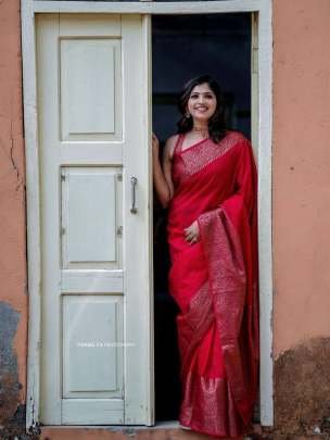 Karva Chauth Special Banarasi Red Lichi Silk Saree