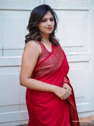 Karva Chauth Special Banarasi Red Lichi Silk Saree