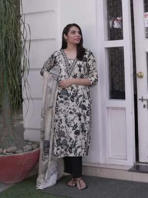 Khatli Hand Work Soft Organza Kurti Pant Set