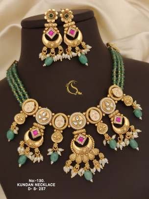 Kundan Necklace Set