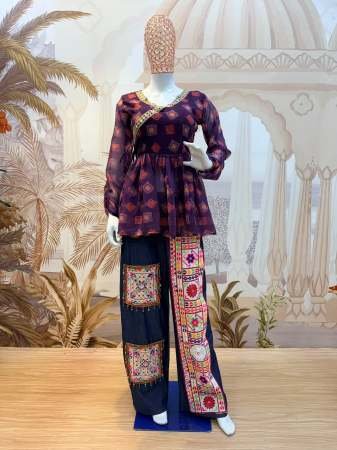 Kutchi Work Jeans with Tunic Top For Navratri