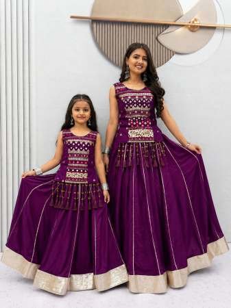 Lampi Bordar Work Purple Colour Mother Daughter Navratri Combo