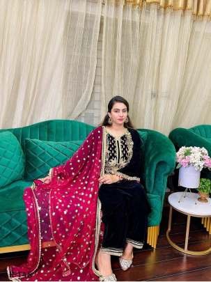 Launching  Velvet Black Suit Pant With Dupatt