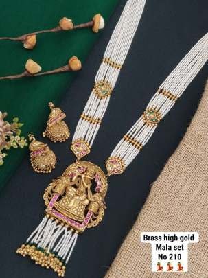 Lord Krishna Pendant Earrings Set