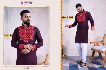 Maroon Mirror Embroidery Edition Kurta For Men